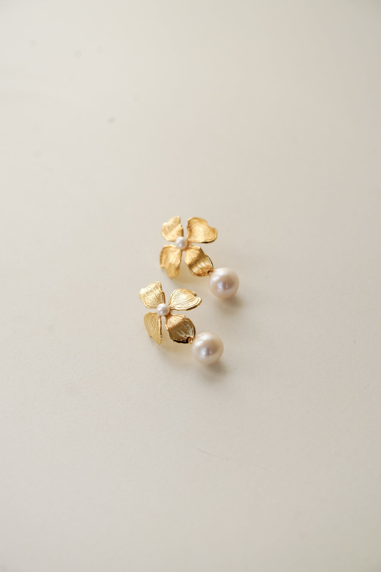 Torino - Boucles d'oreilles courtes en perles naturelles - Boucles d'oreilles courtes - Atelier Lilac