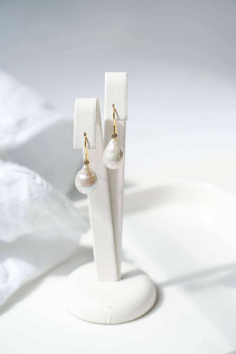 boucles d'oreilles mariage en or avec une perles naturelles 