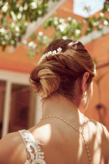 Bijoux de cheveux pour coiffure romantique de mariée