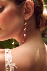 Boucles d'oreilles longues avec perles naturelles