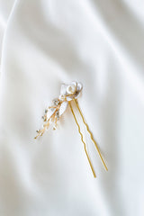 Pic à cheveux de mariage bohème fleuri en or avec des perles et des cristaux