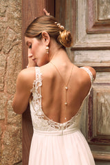 Luisa - Floral halterneck necklace with pearls