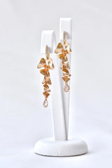 boucles d'oreilles pendantes floral avec des cristaux