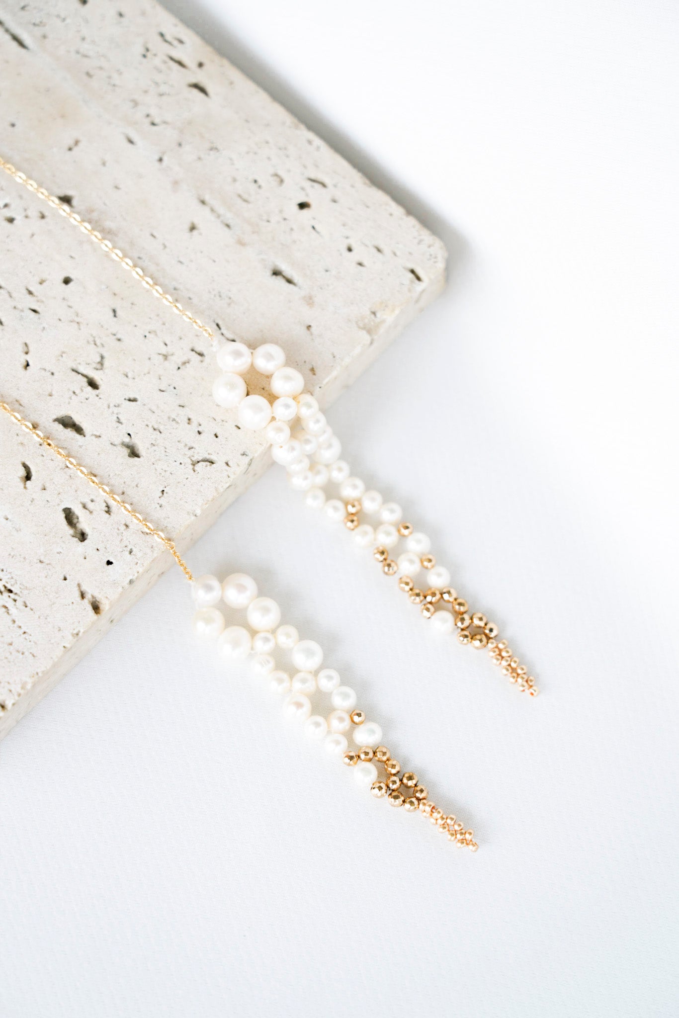 collier de dis perles naturelles et perles rocailles pour mariage