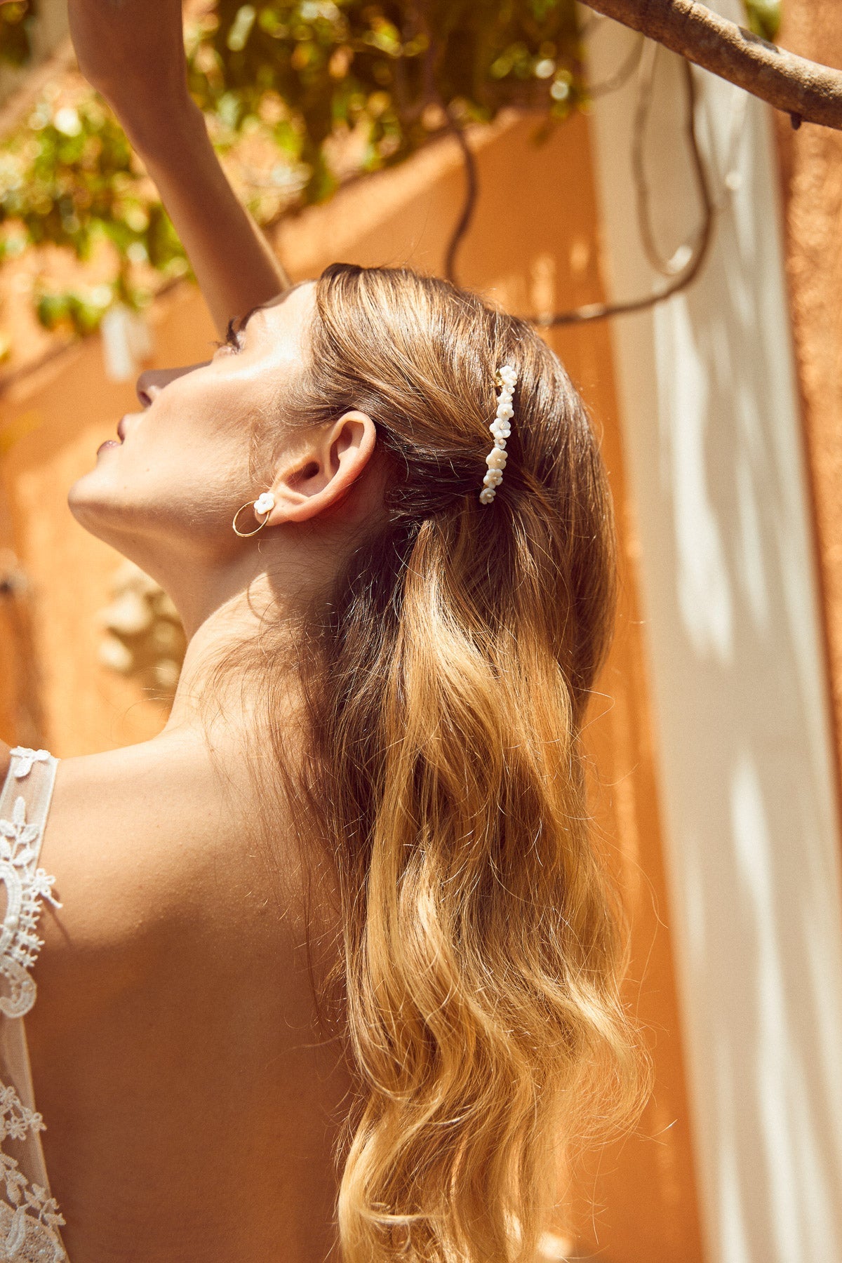 Clarissa - Barrette fleurie en nacre - Barrettes - Atelier Lilac