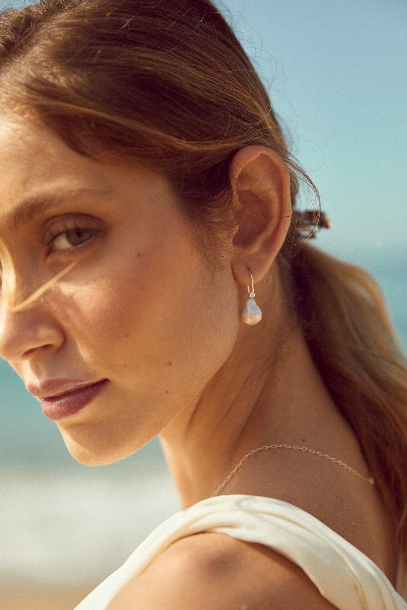 Melo - Boucles d'oreilles minimalistes perle baroque - Boucles d'oreilles courtes - Atelier Lilac