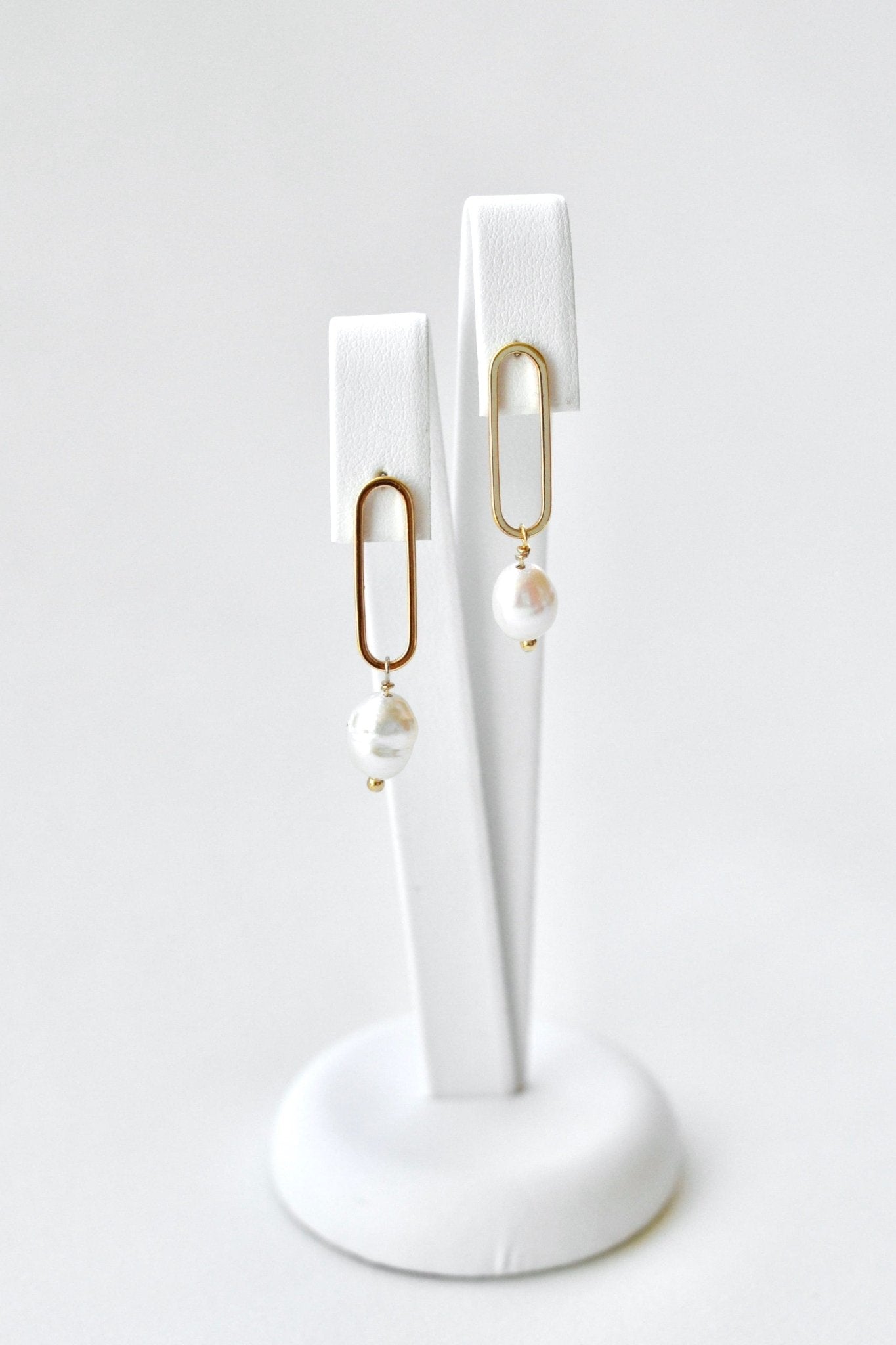 Minimale - Boucles d'oreilles minimalistes avec perle - Boucles d'oreilles longues - Atelier Lilac