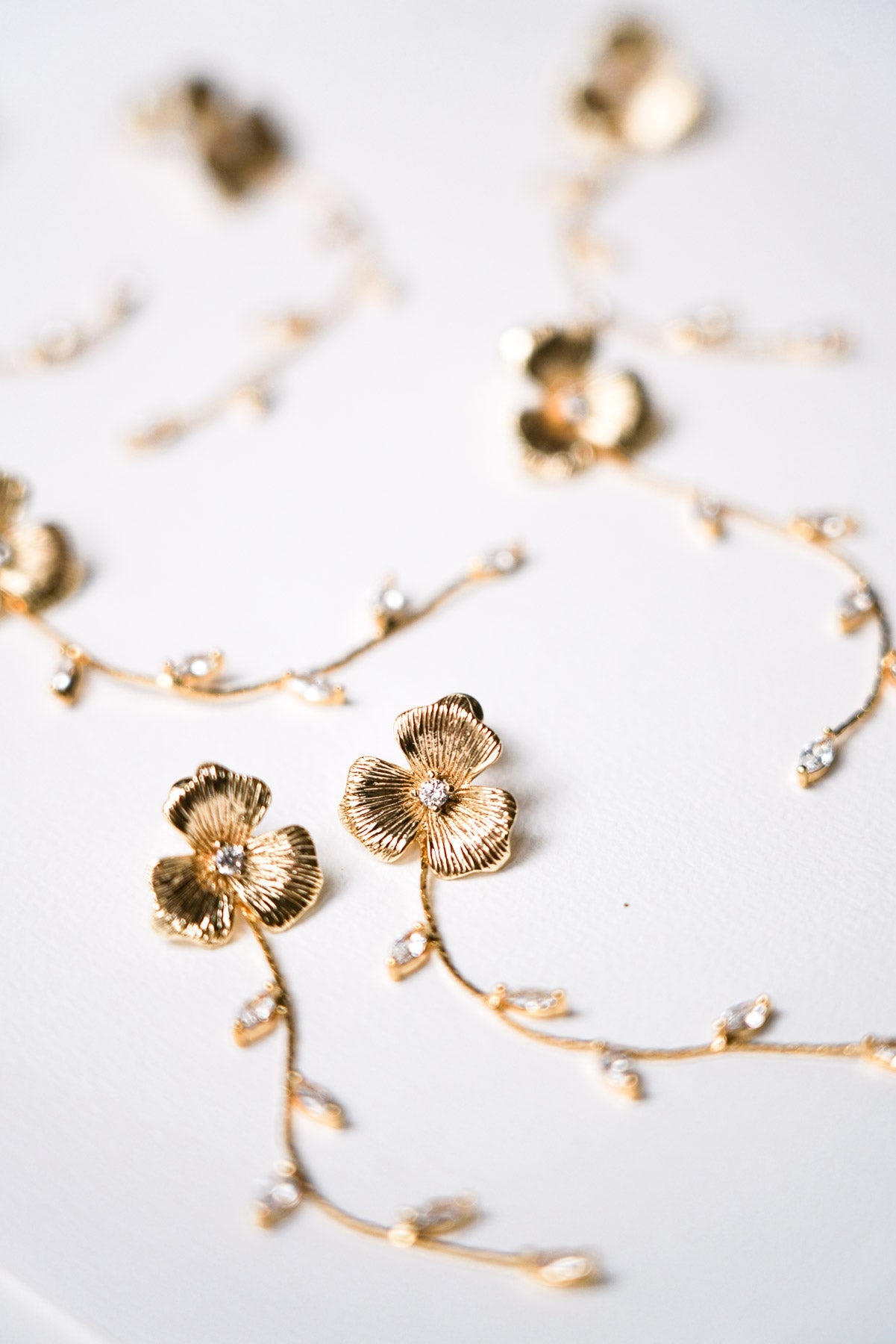 Suave - Boucles d'oreilles pendantes mariage - Boucles d'oreilles longues - Atelier Lilac