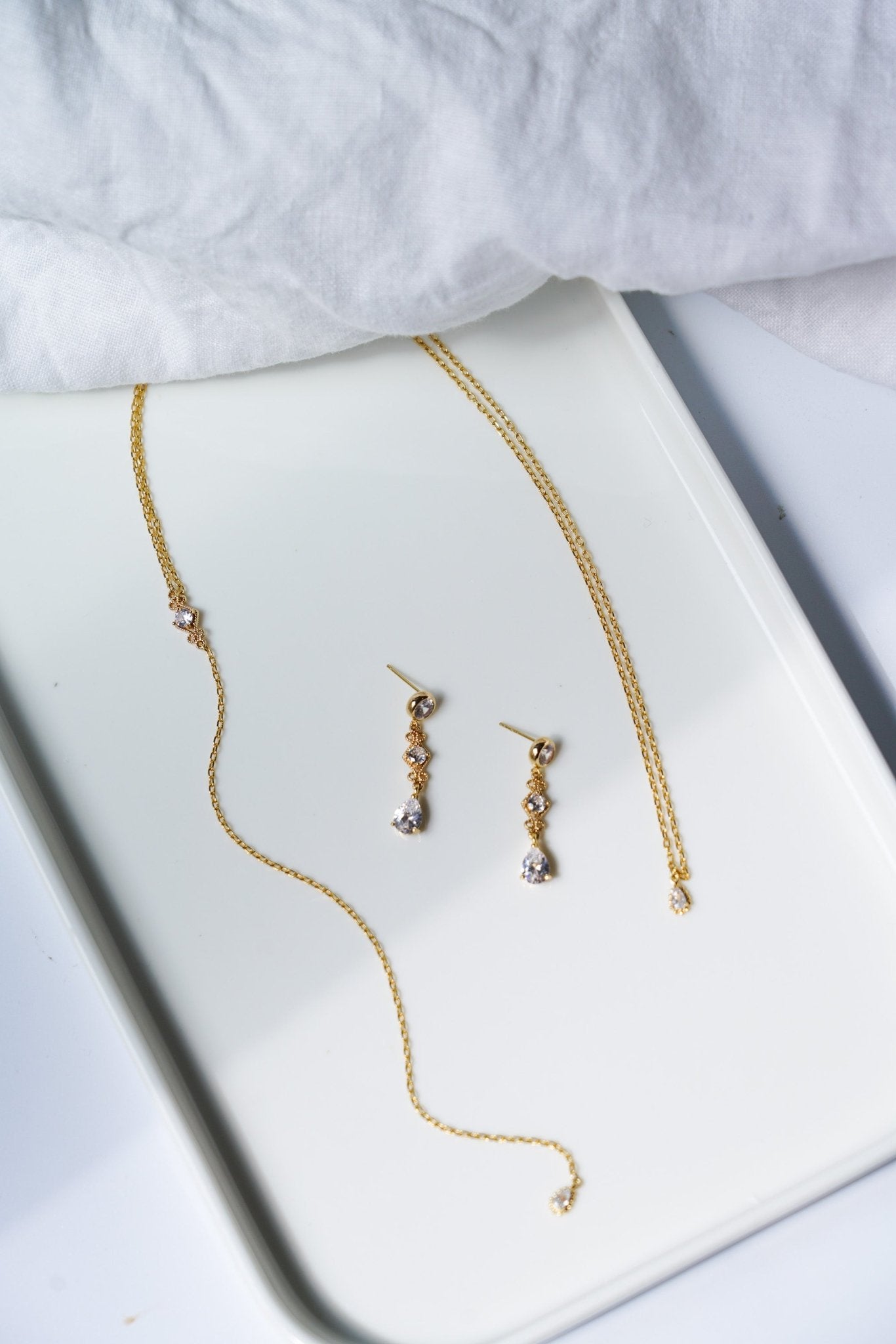 Vitoria - Collier de dos mariée, romantique et élégant - Collier de dos - Atelier Lilac